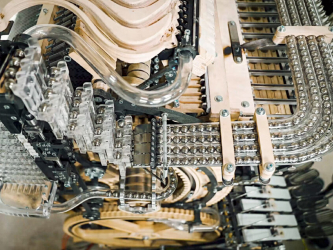 Музыкальная машина группы Wintergatan с шариками SKF