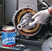 Высокотемпературная смазка для скоростных подшипников качения SKF LGHP 2