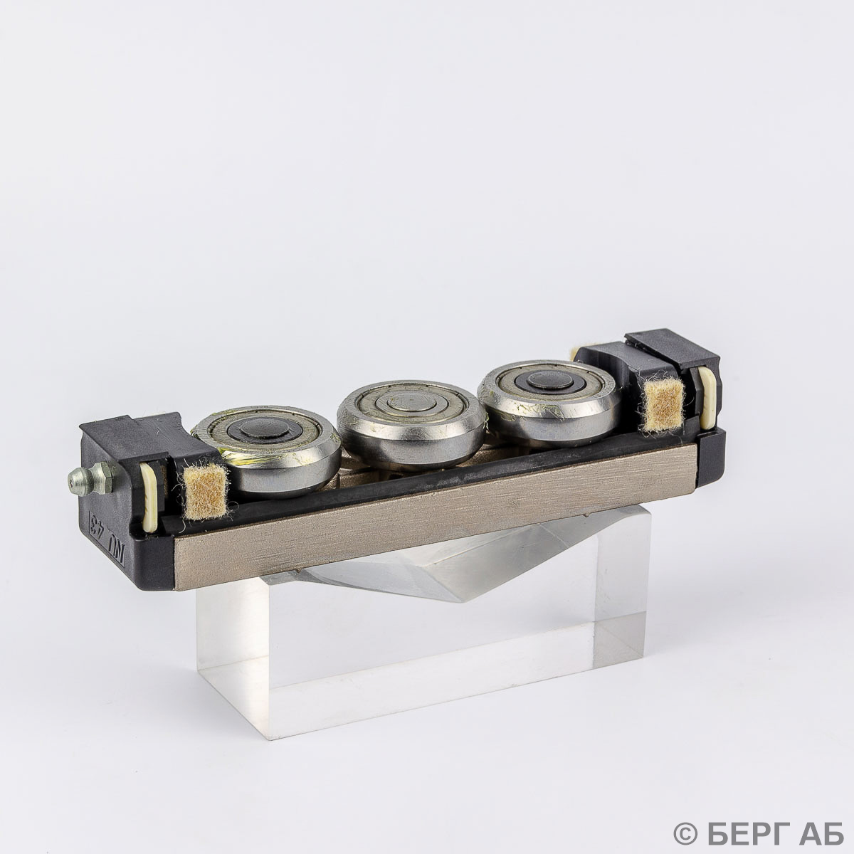 Роликовая направляющая NUE43 Rollon